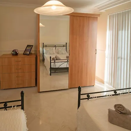 Aloe Vera Penthouse Corner *