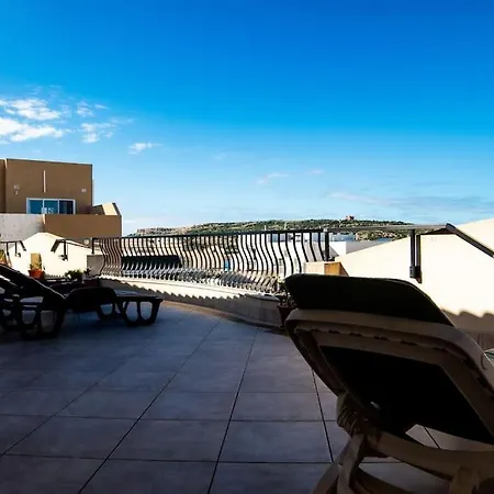 Apartamento Aloe Vera Penthouse Corner Is-Sellum