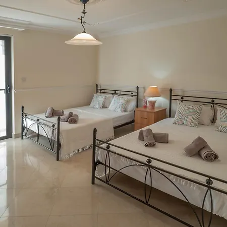 Aloe Vera Penthouse Corner アパート *