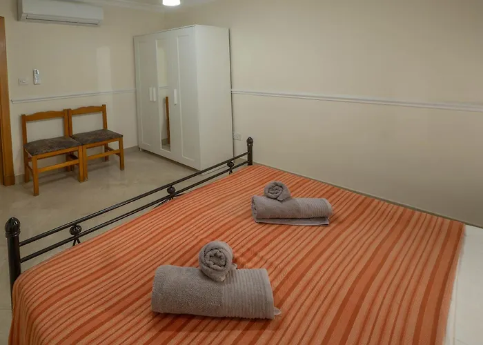 Aloe Vera Penthouse Corner * Is-Sellum