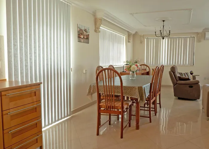 Aloe Vera Penthouse Corner